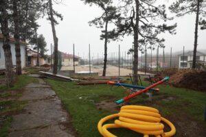 Gençlerimize yeni futbol sahası yapılıyor…